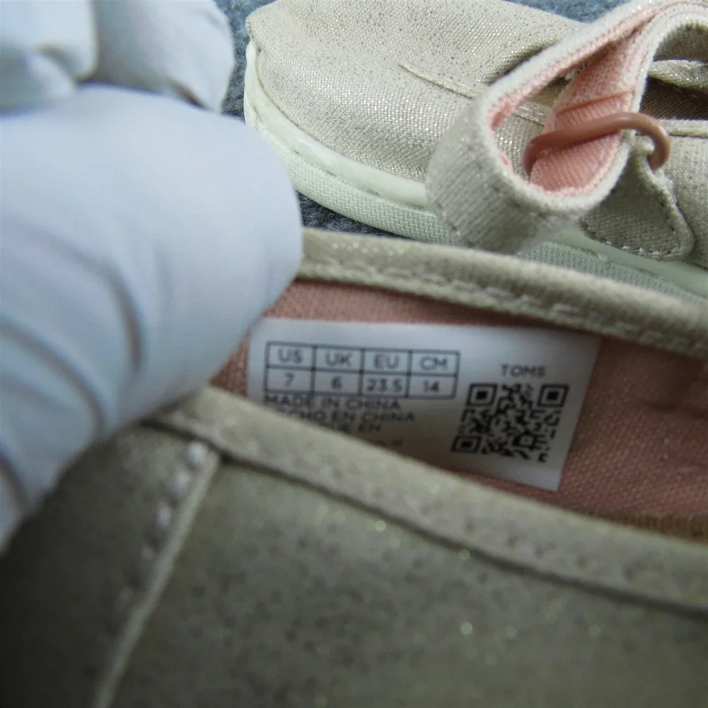 Toms girls mary